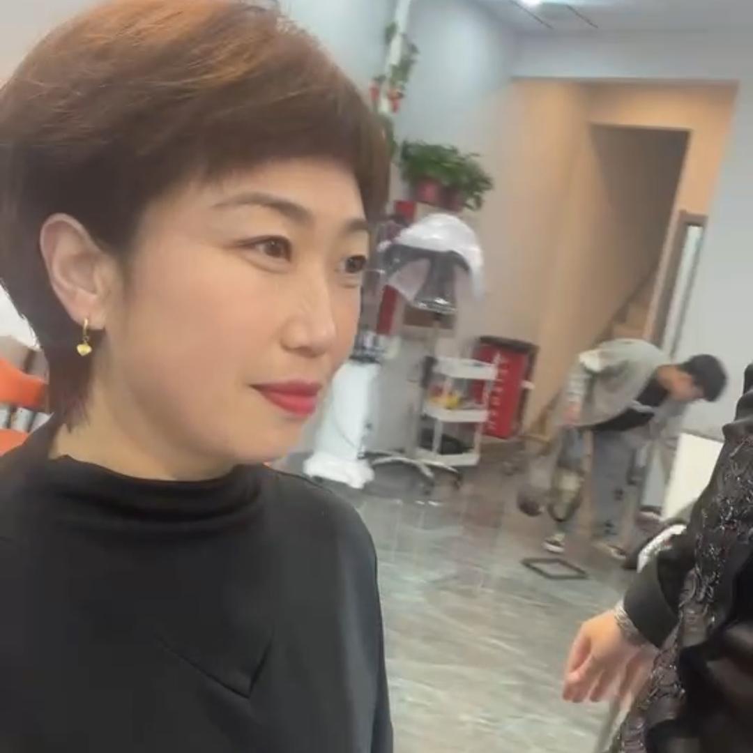 张霄