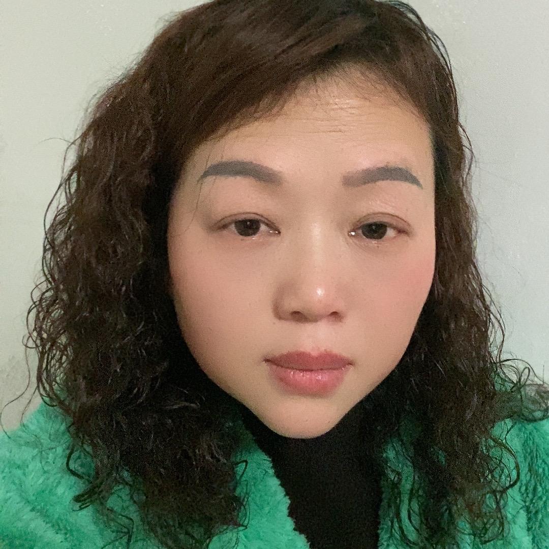 荣姐小号（守护一生）《每晩九点二十开播》