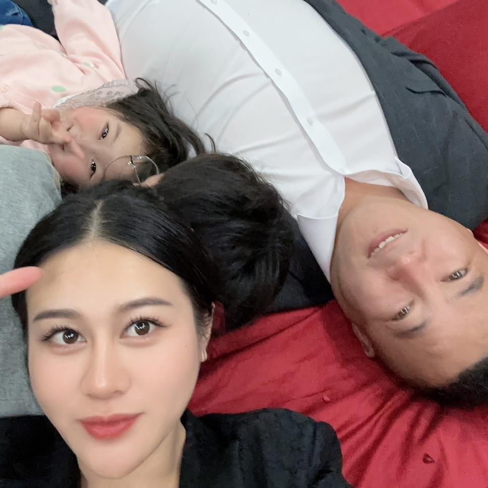 刘爸玉妈
