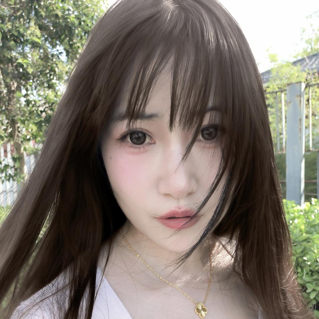 藏在月亮下面的星星