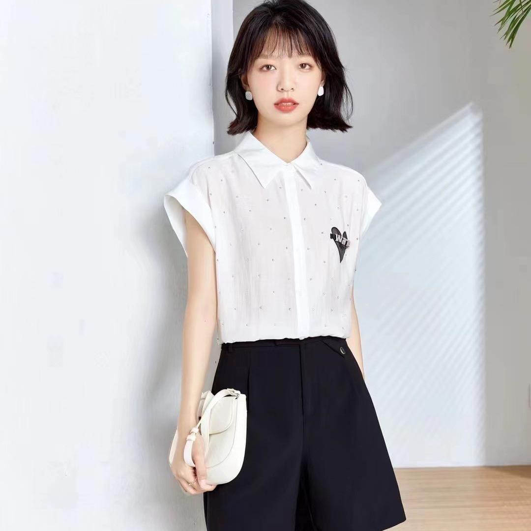 金乡县保芝瑾服装店个体店