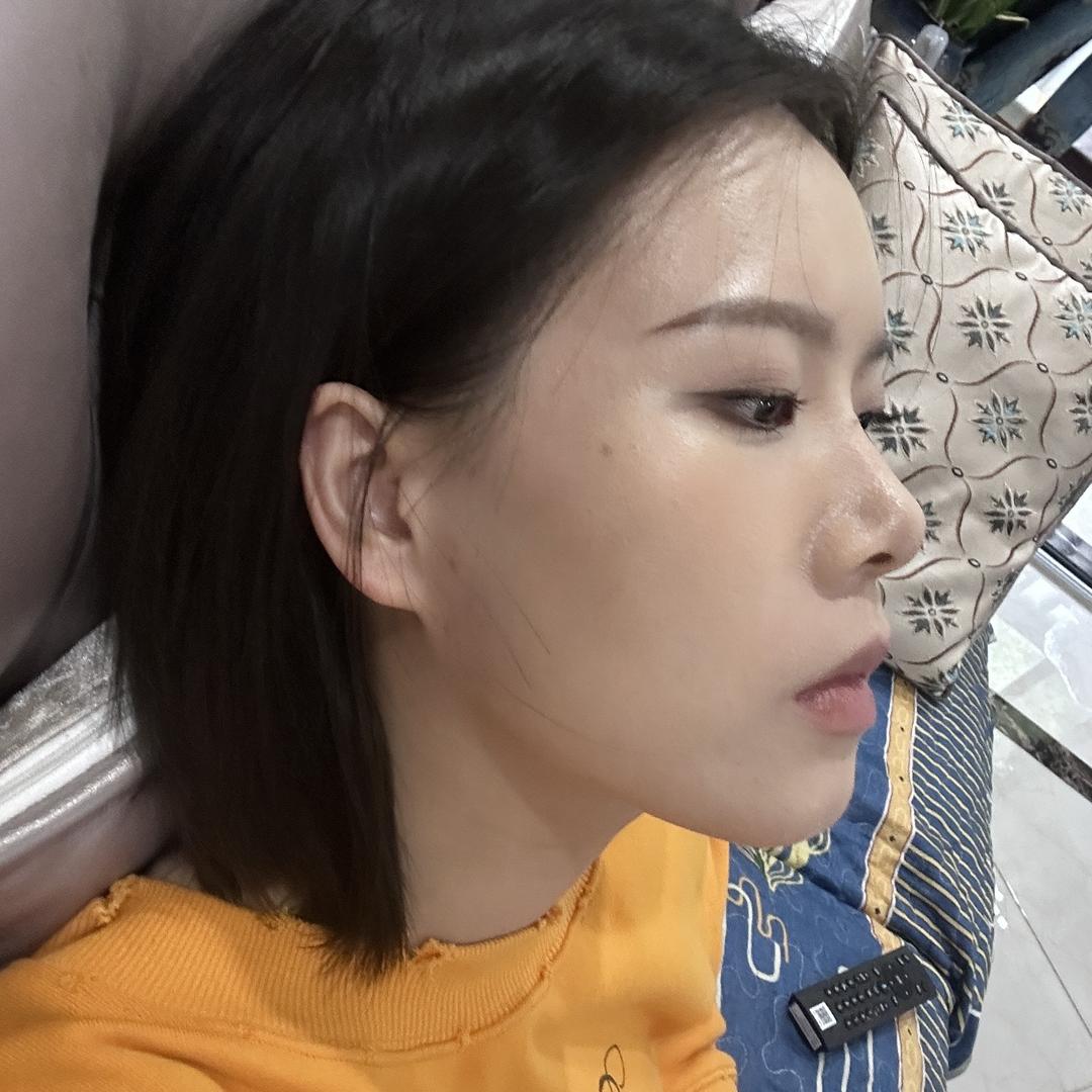黑猪公主👸