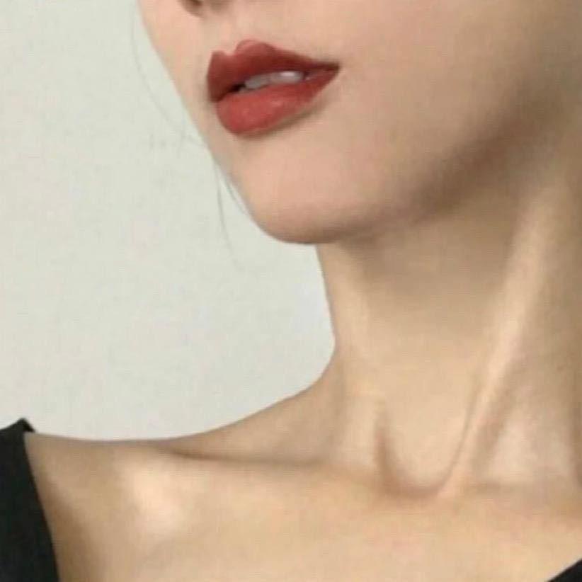 赵小小.