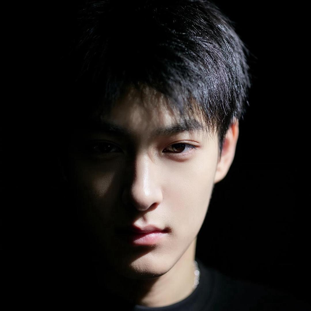 一介凡夫.