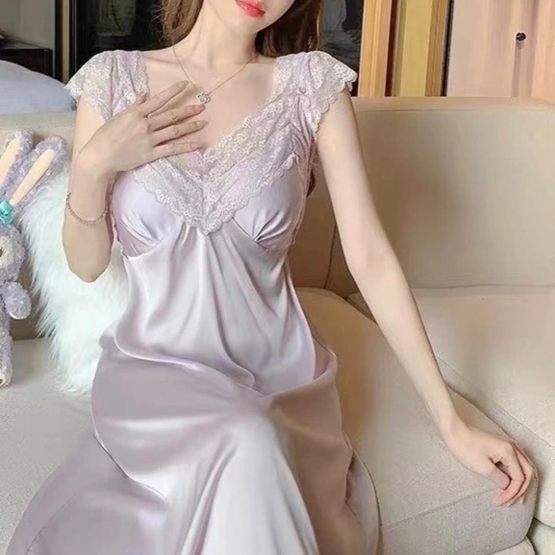 楠楠轻奢睡衣