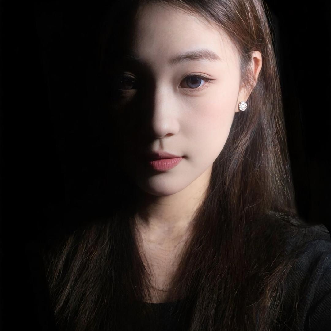女主角.