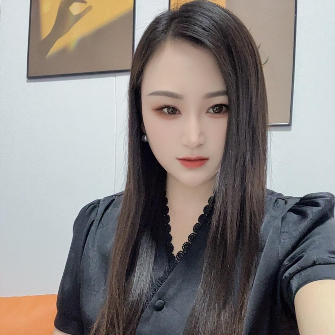 辉辉美甲屋
