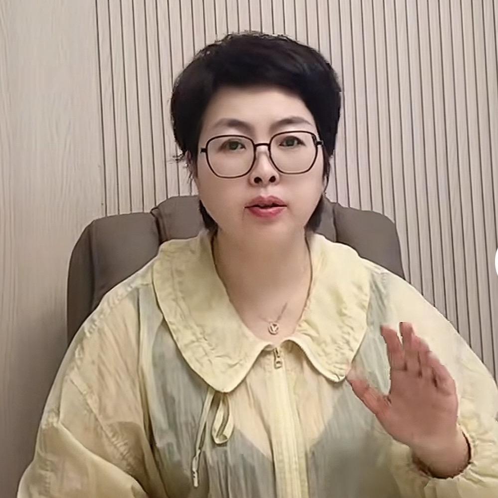 嘉兴琪姐顶墙柜