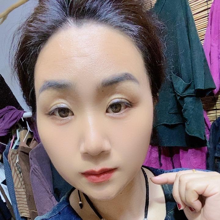 伊丽丝服装商行