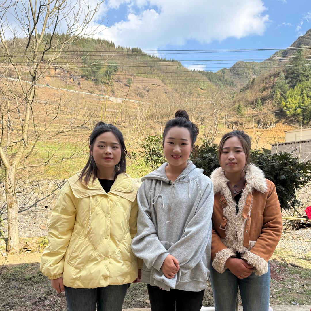 郑肥肥家弟媳和小姑子