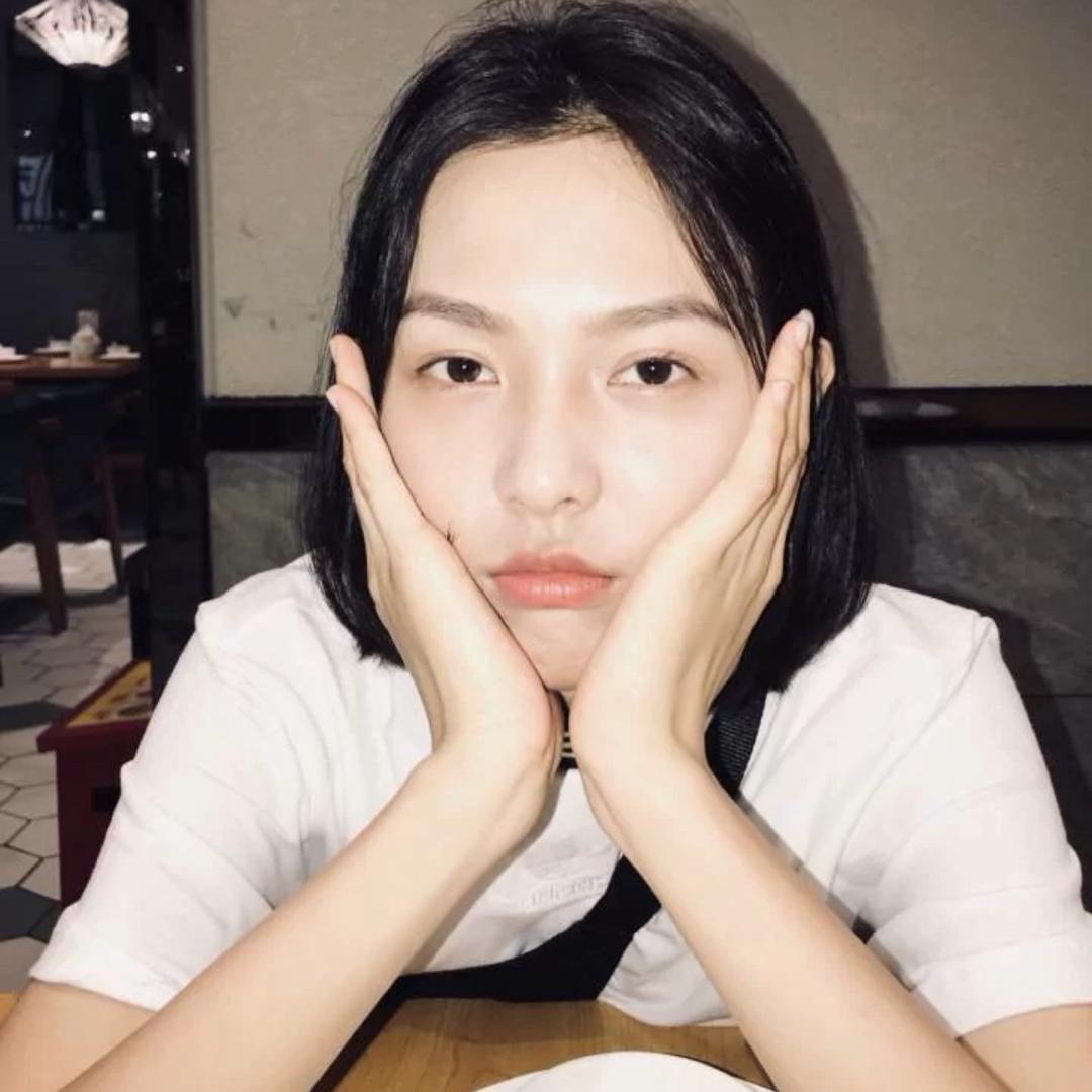 李钟硕的圈外女友💤