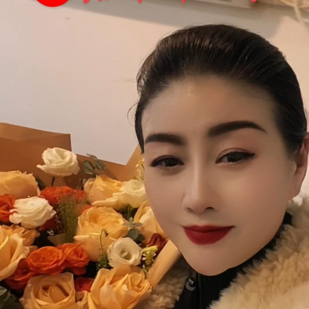 孟梅女装批发市场二楼东区447/