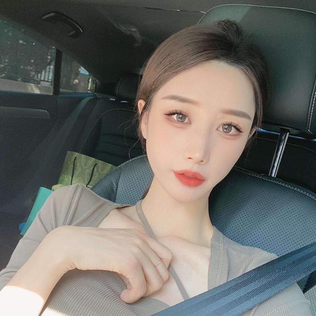 闺蜜教穿搭服饰