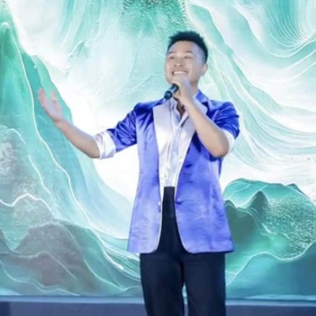 龙 少