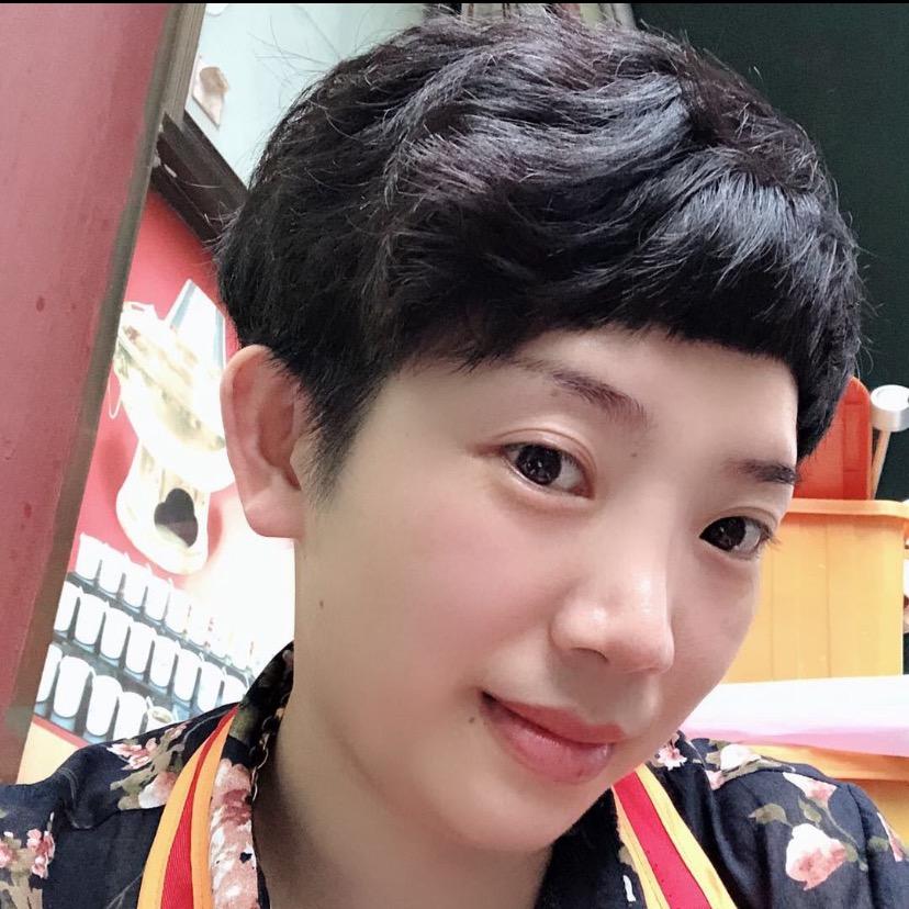 🦋小英