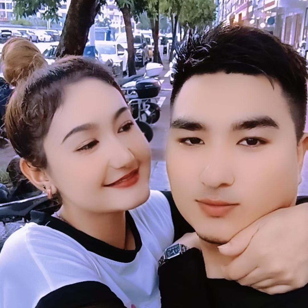 KayyuM 👨‍👩‍👧