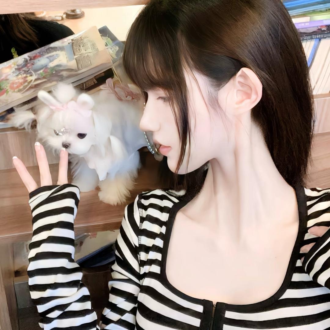 萌萌.