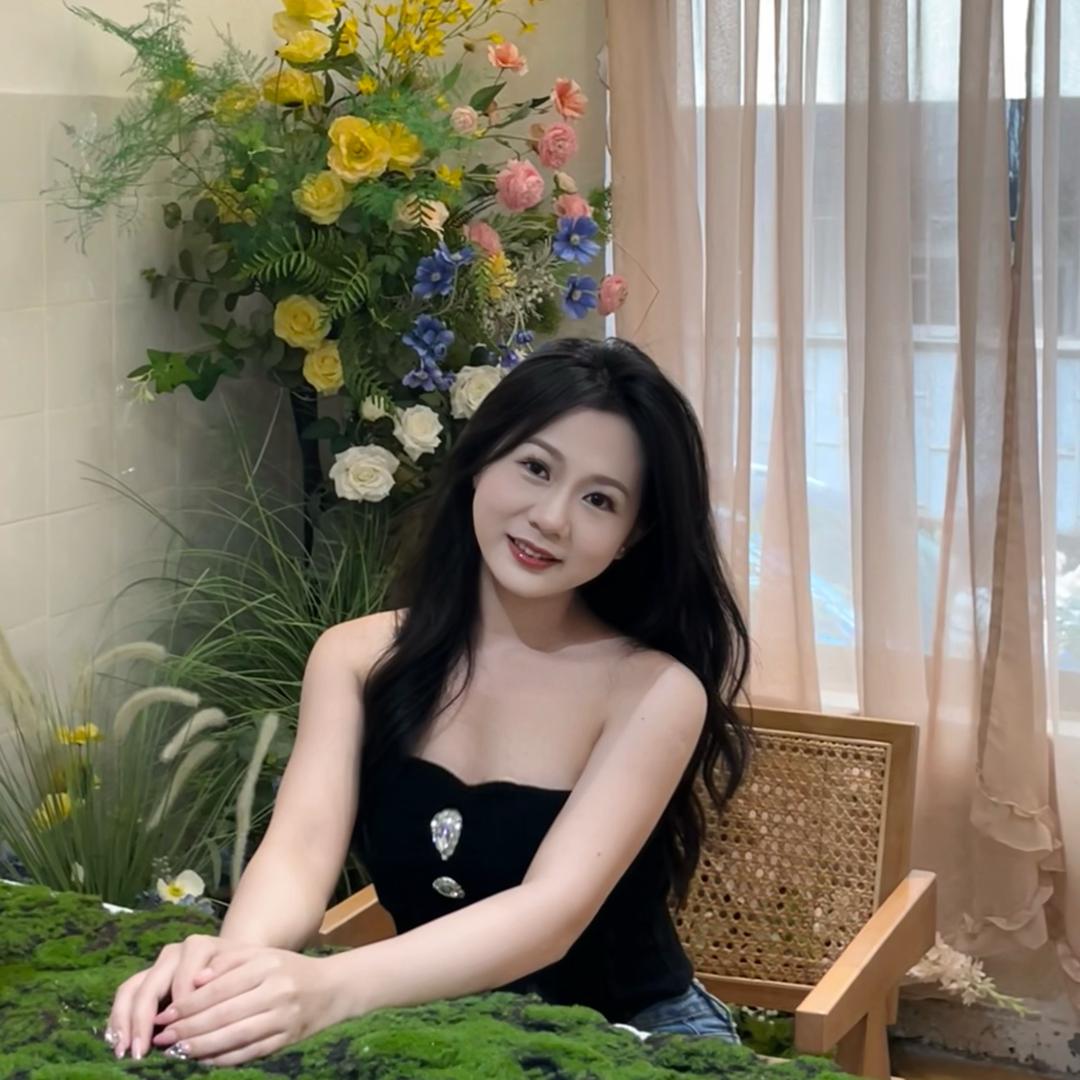 小娴（拍拖版）