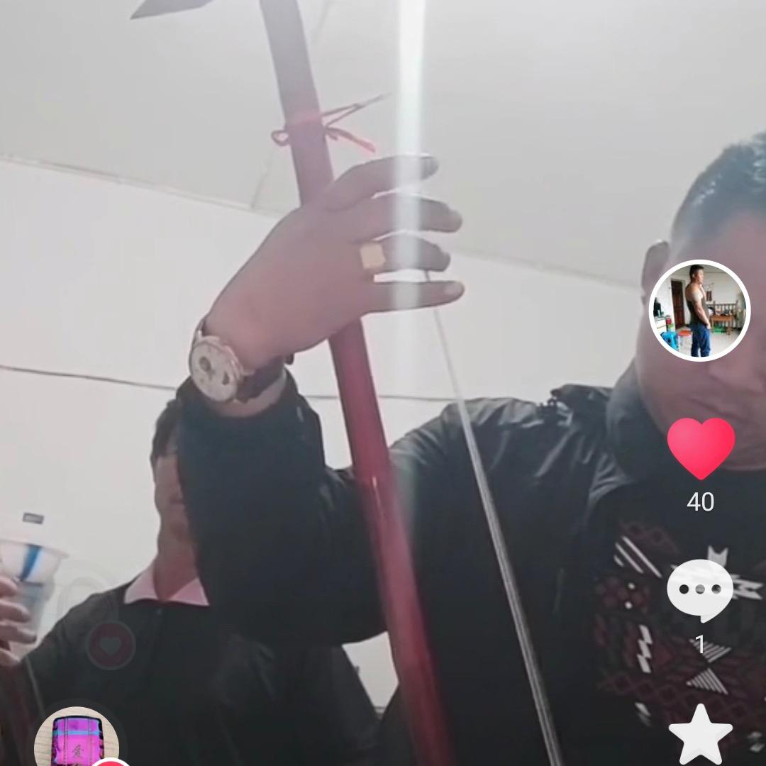 爱玩（二胡）九哥