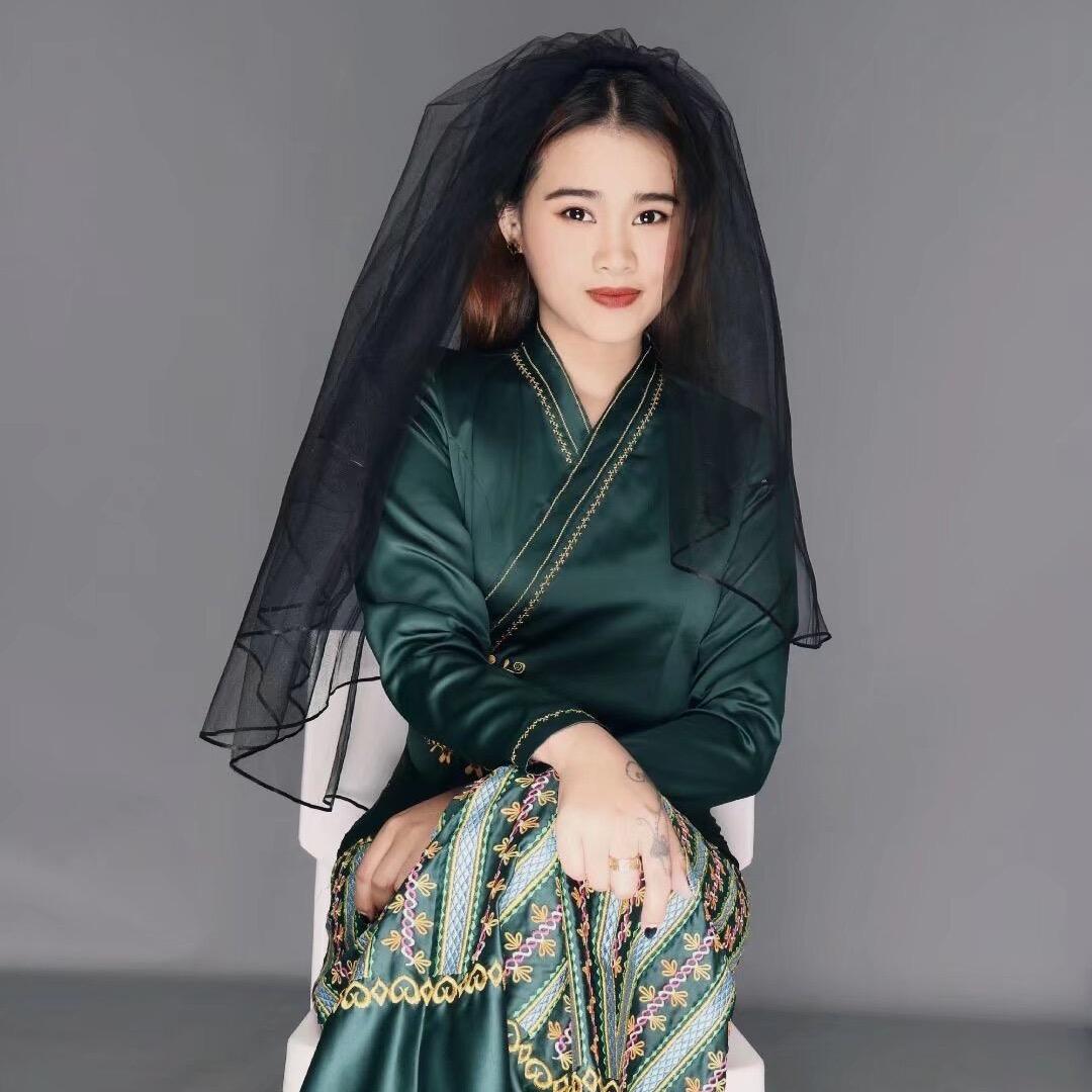 傣族女孩