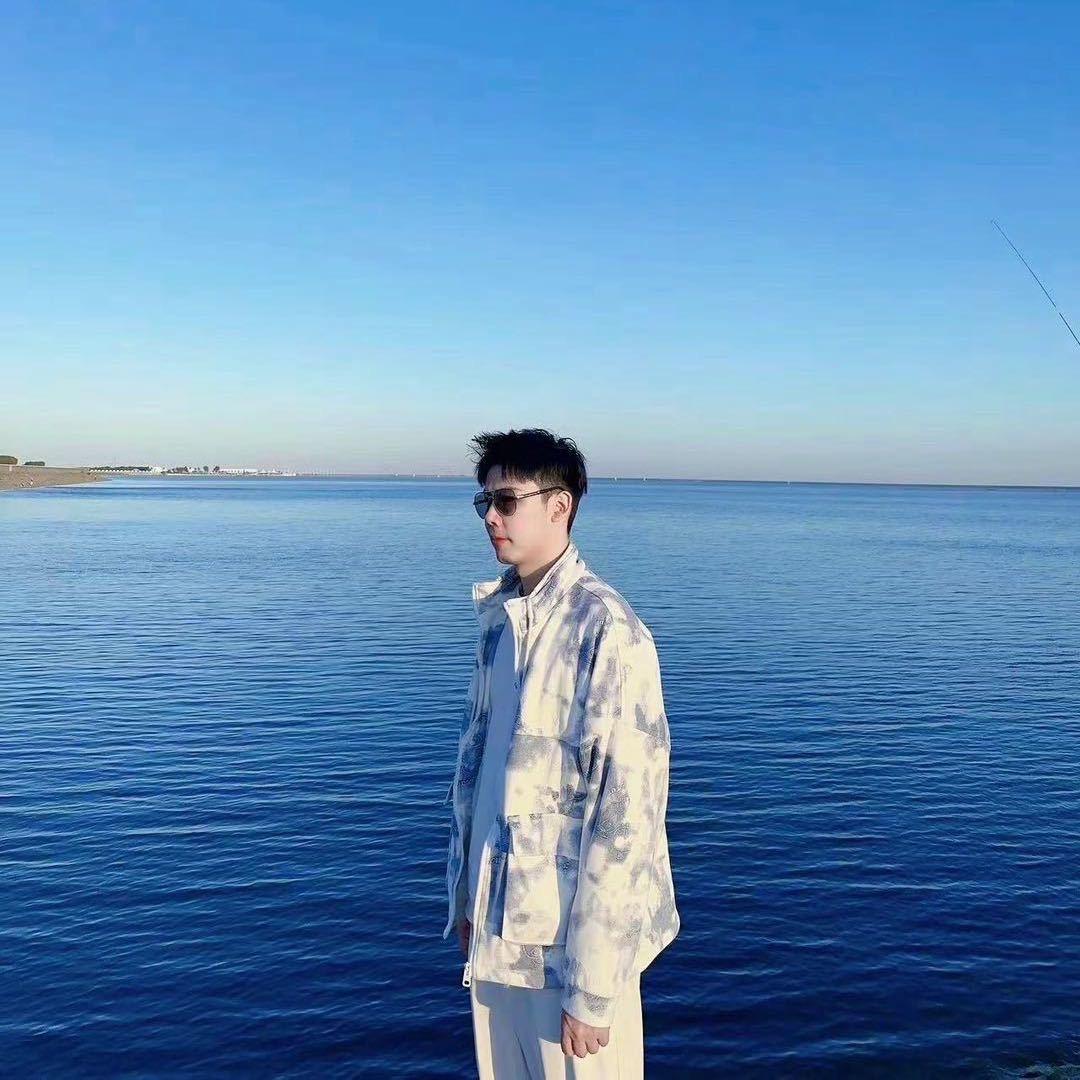 小吴总爱去旅行
