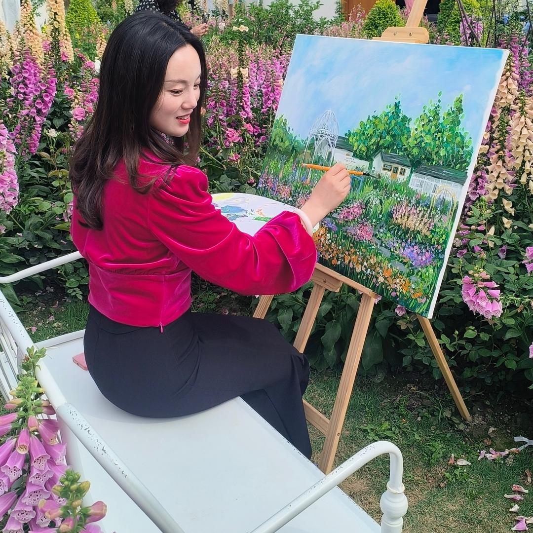 🌈  魏小姐
