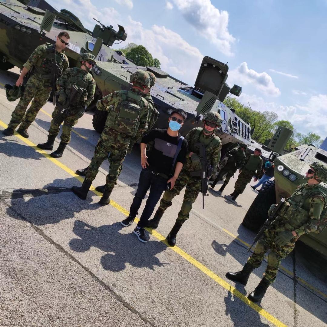 ▁倔强こ男孩う