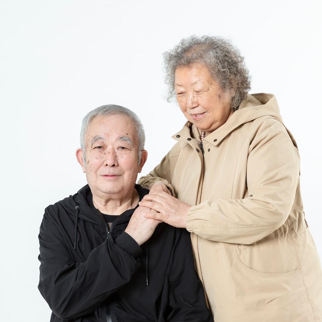 王奶奶和陈爷爷