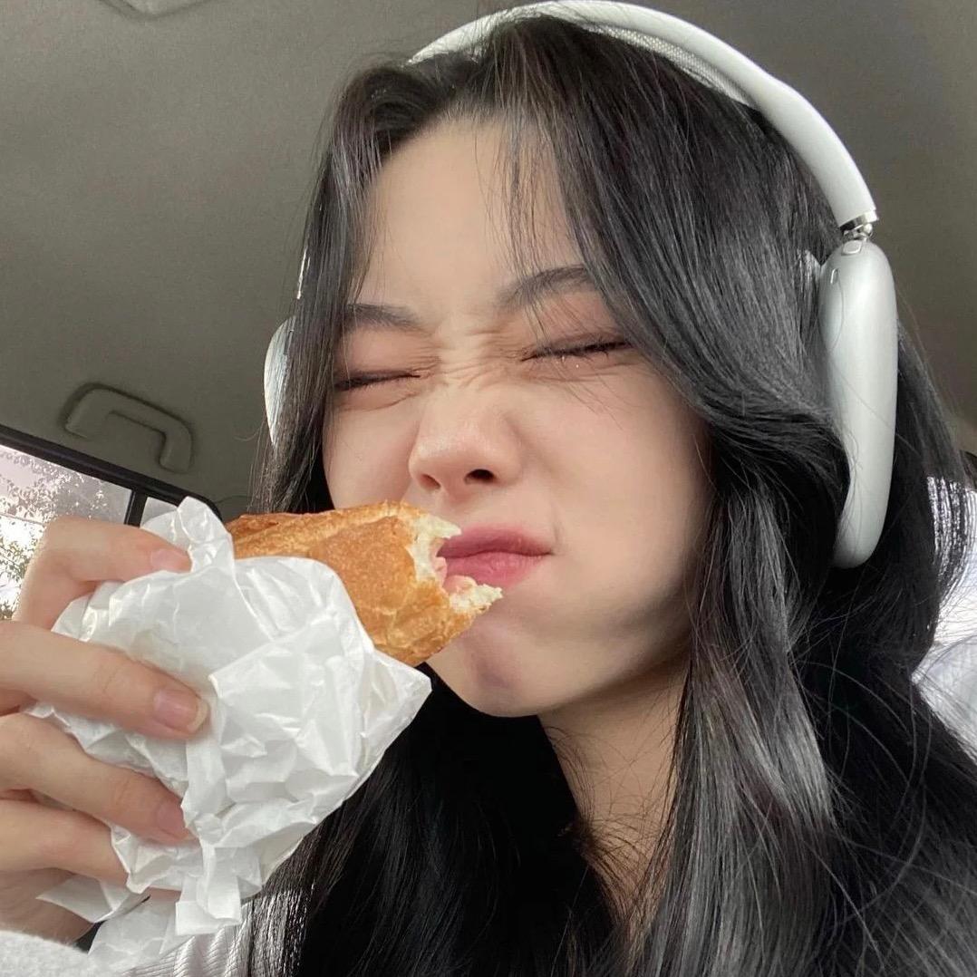 小胡今天困了吗