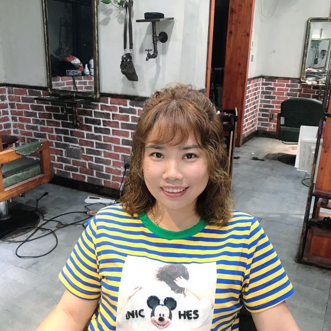 女人无情便是王，男人动情便为奴。