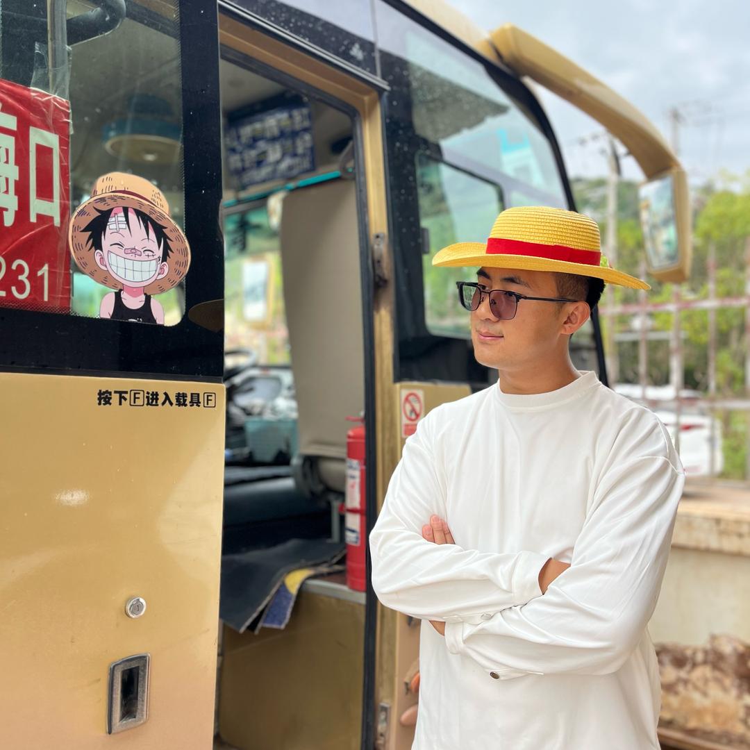 开班车的豆师傅🚙
