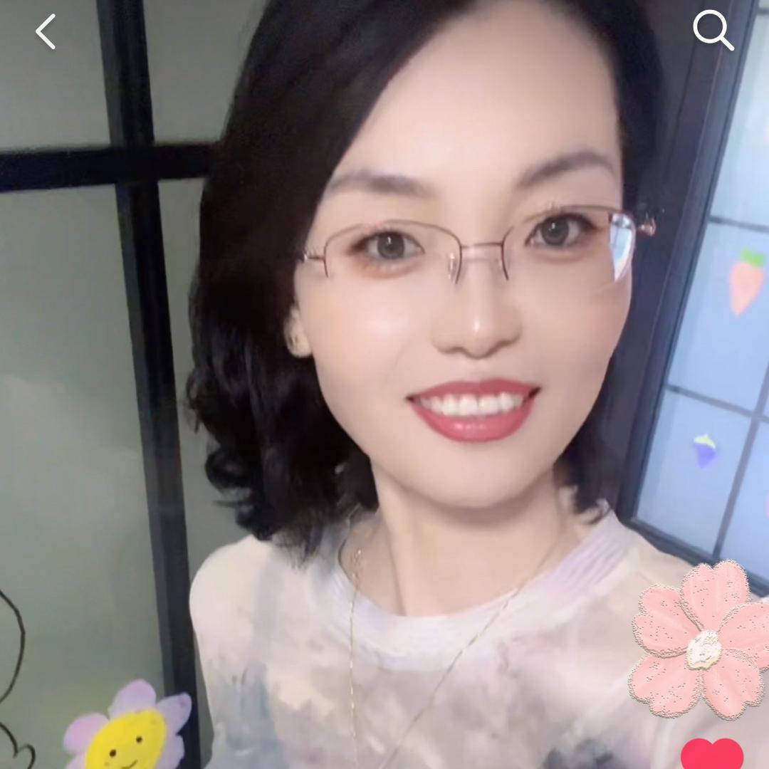爱笑的悦悦
