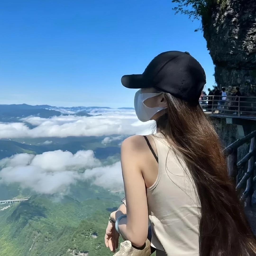 四川九寨沟领队-小双