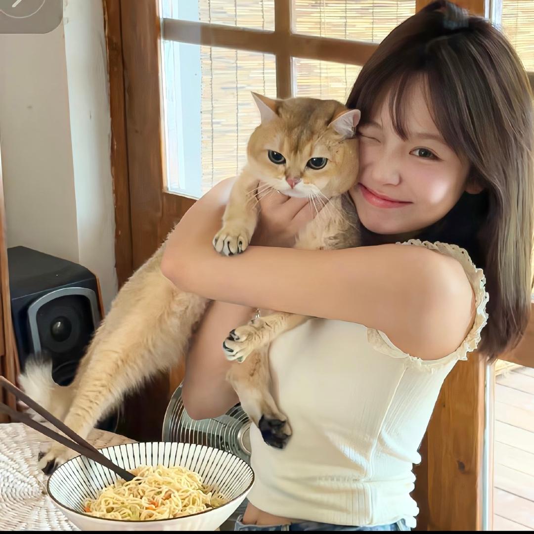 小蕊.