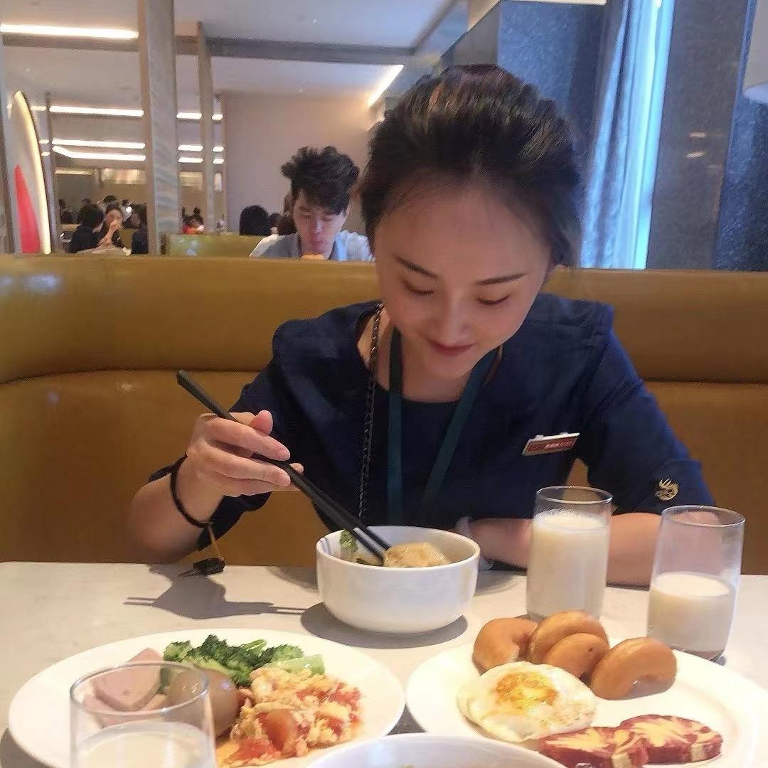 LFX黄金珠宝小小周