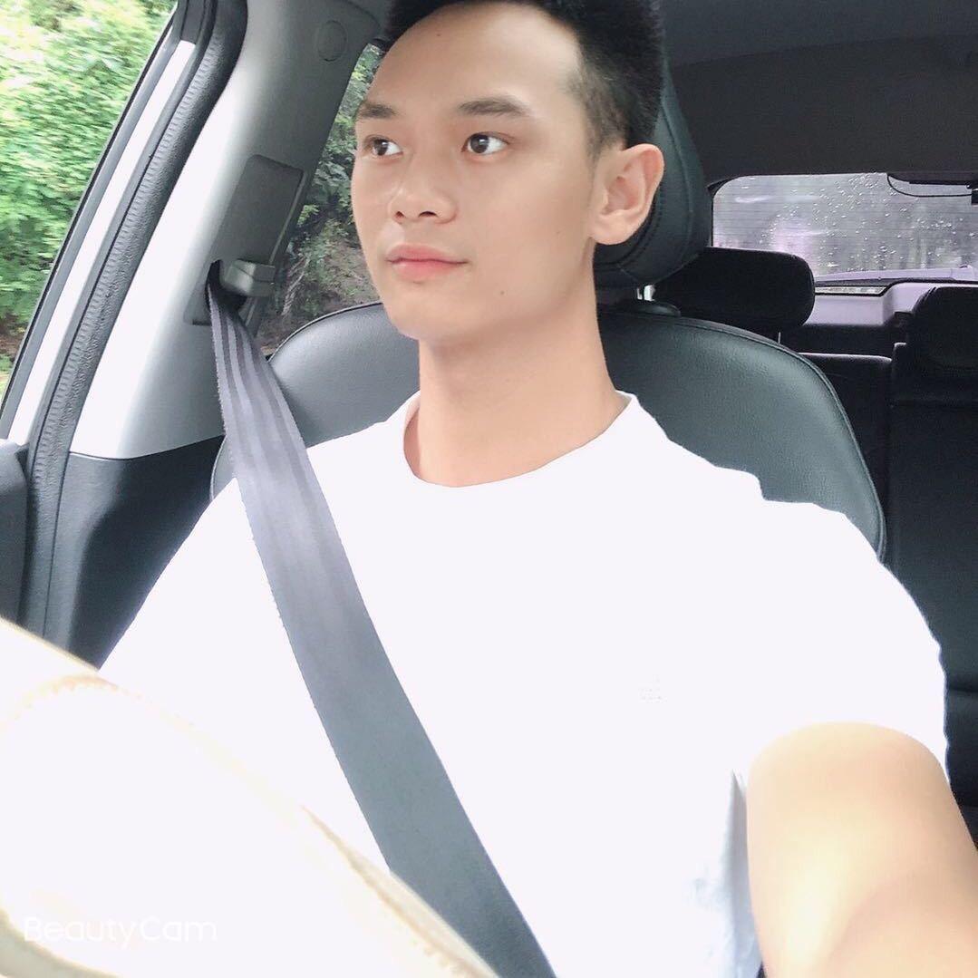 巧哥制作树脂瓦屋顶——中应不锈钢彩钢