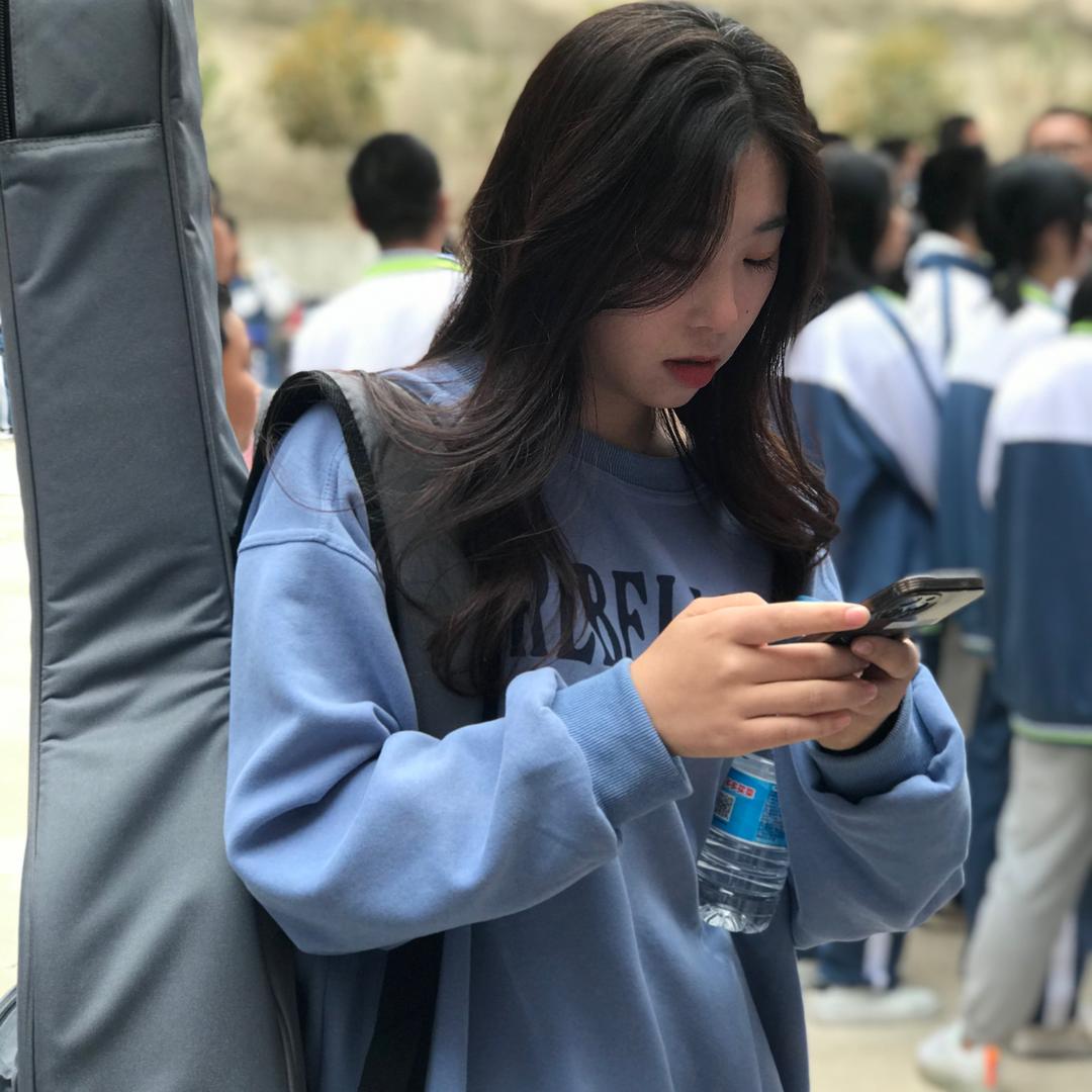 吃葡萄不吐葡萄皮儿