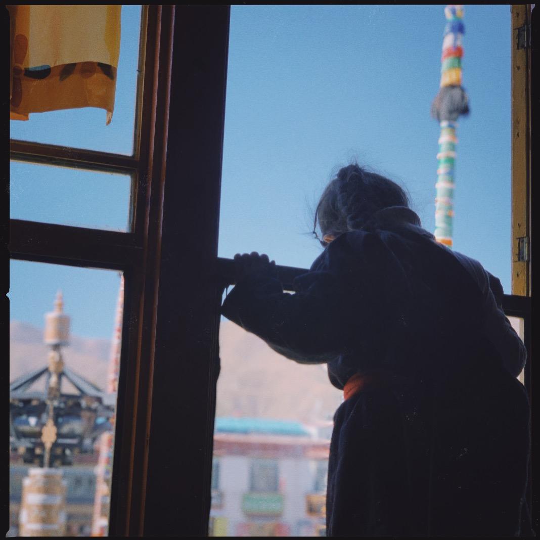 玛咕巴四川玛咕巴服装有限公司女装专卖店