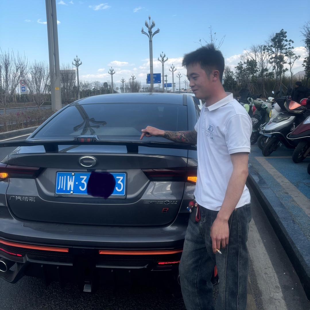 凉山二手车小何