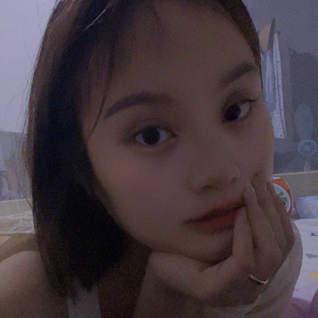 卖导弹的小女孩