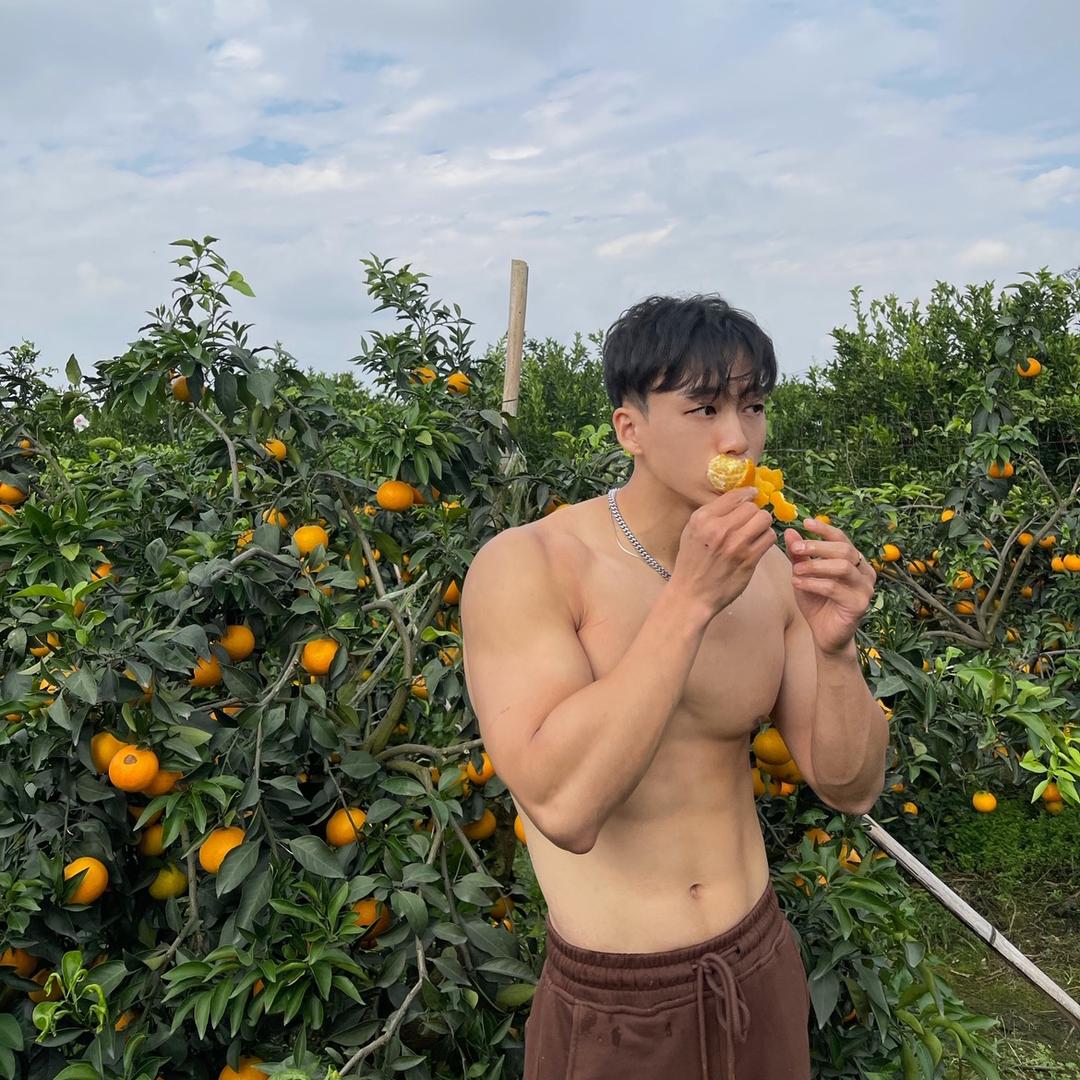 南宁垄一霞客供应链管理有限公司的小店水果