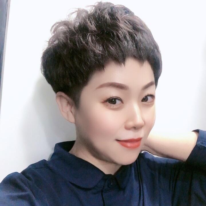 天津市西青区都市丽人馆服装店