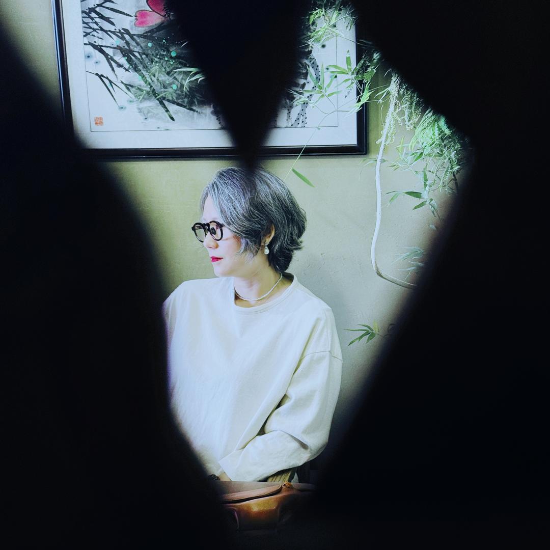 白发小阿姨