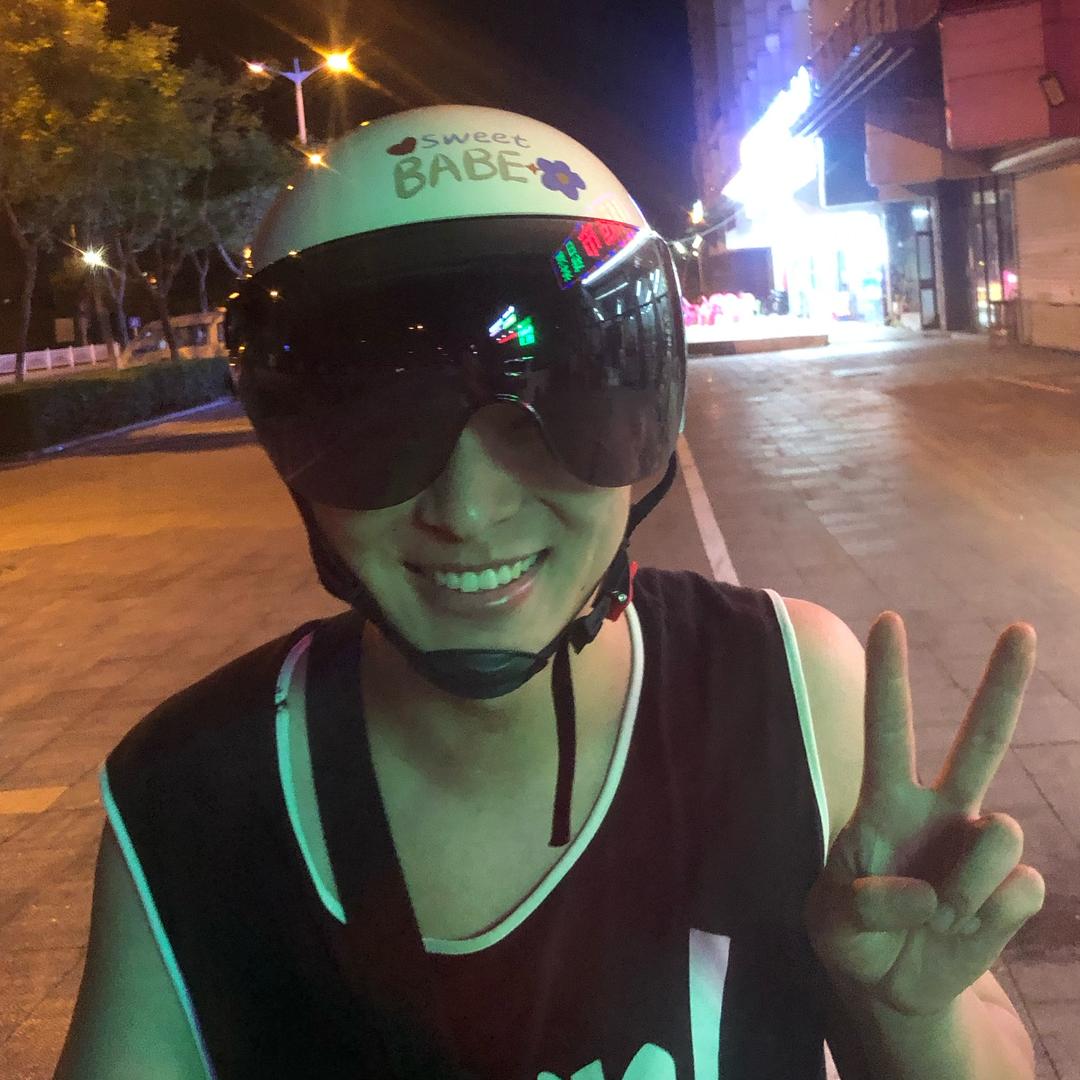 爱看短剧的小樊