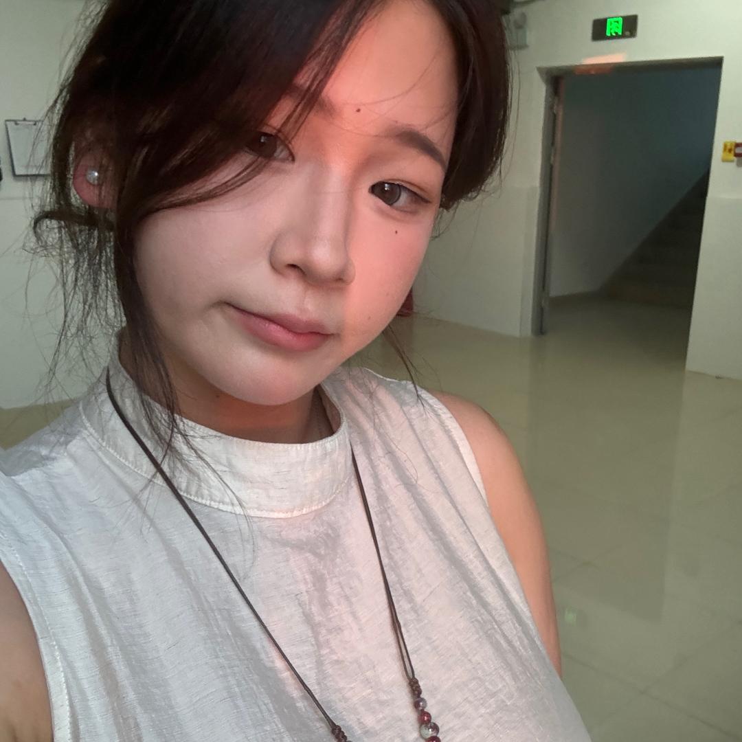 莓梓熙（四级版）