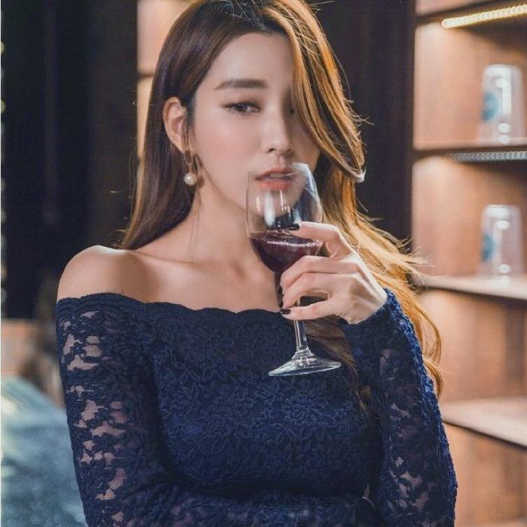 艾君红酒铺（三弟）