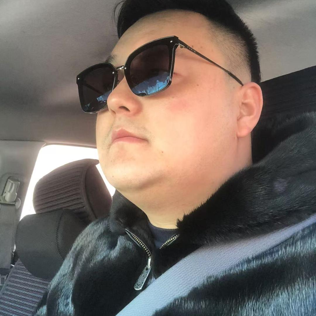 前线战报员阿龙