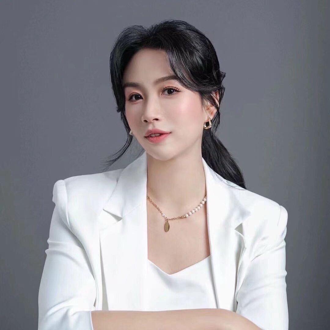 成远美妆西昌馨馨老师