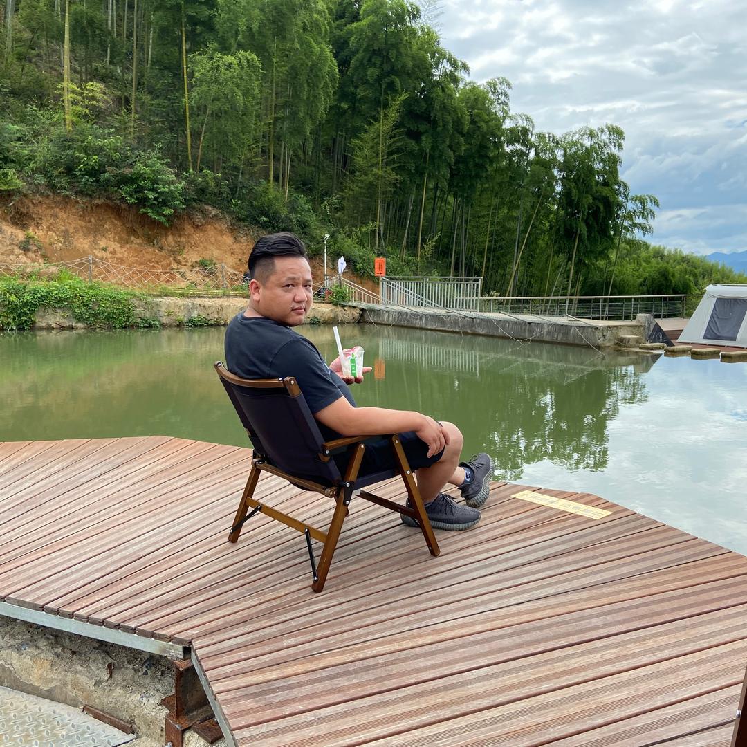 莫干山的小骆骆包车游玩