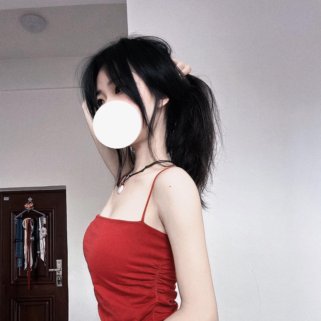 老梁.